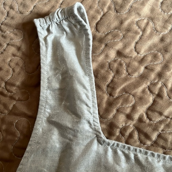 C&C California Linen Shimmer Dress - Picture 9 of 13